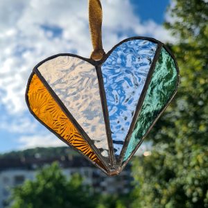 Glas-Herz in mediterranen Farben